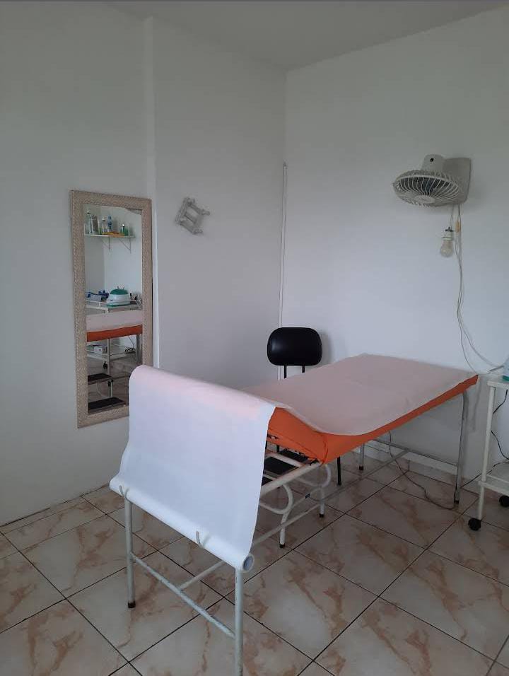 Sala de atendimento do Espaço de Depilação, limpa e preparada para o atendimento